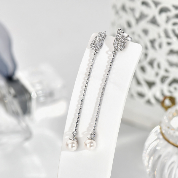 Серьги Вырица с фианитами и белым жемчугом swarovski