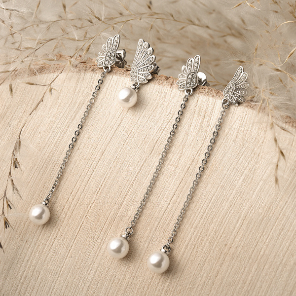 Серьги Вырица с фианитами и белым жемчугом swarovski